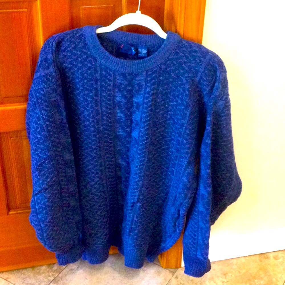- Mens vintage sweater size large